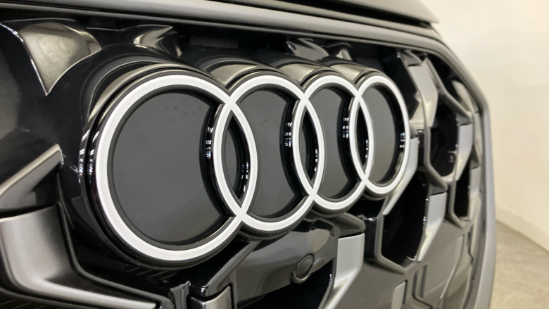 Audi Q5 2.0 TFSI Quattro S Line 5dr S Tronic Petrol Estate